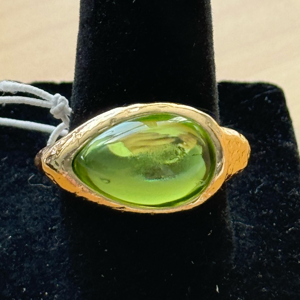 SZ 9 Gold Plated Green Tear Drop Ring